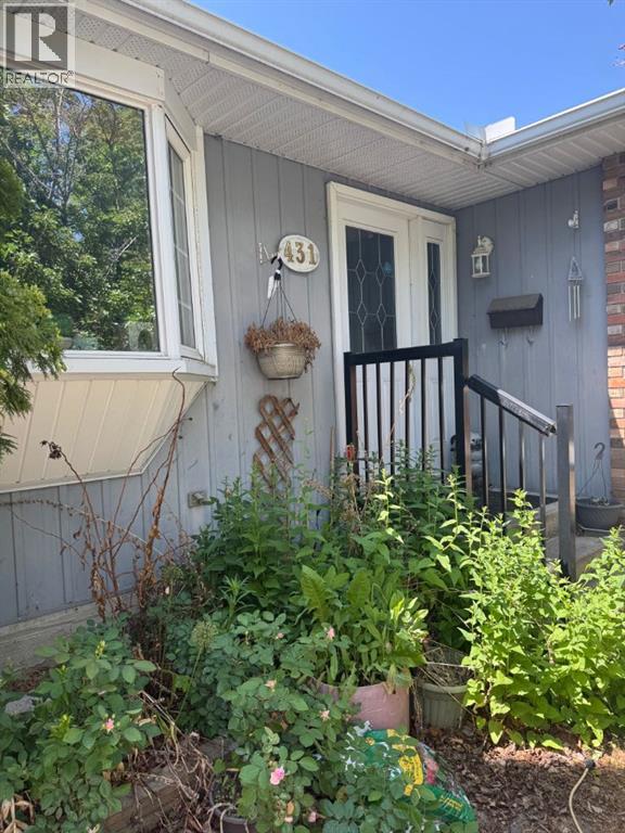 431 Queen Charlotte Drive Se, Calgary, Alberta  t2w 4h2 - Photo 2 - A2268040