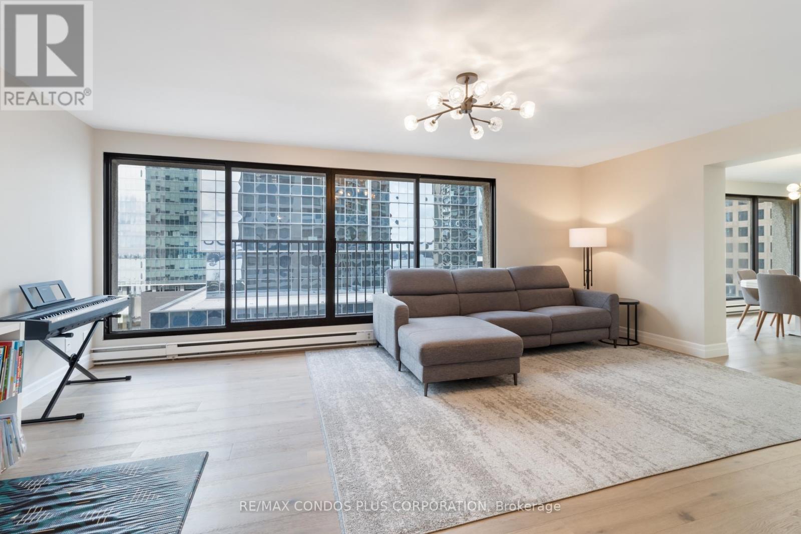 1318 - 55 Harbour Square, Toronto, Ontario  M5J 2L1 - Photo 10 - C12631490