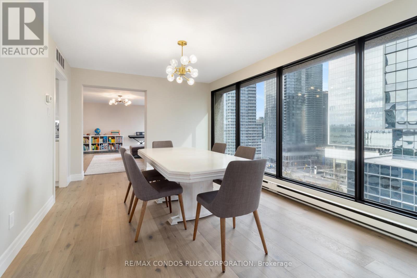 1318 - 55 Harbour Square, Toronto, Ontario  M5J 2L1 - Photo 13 - C12631490