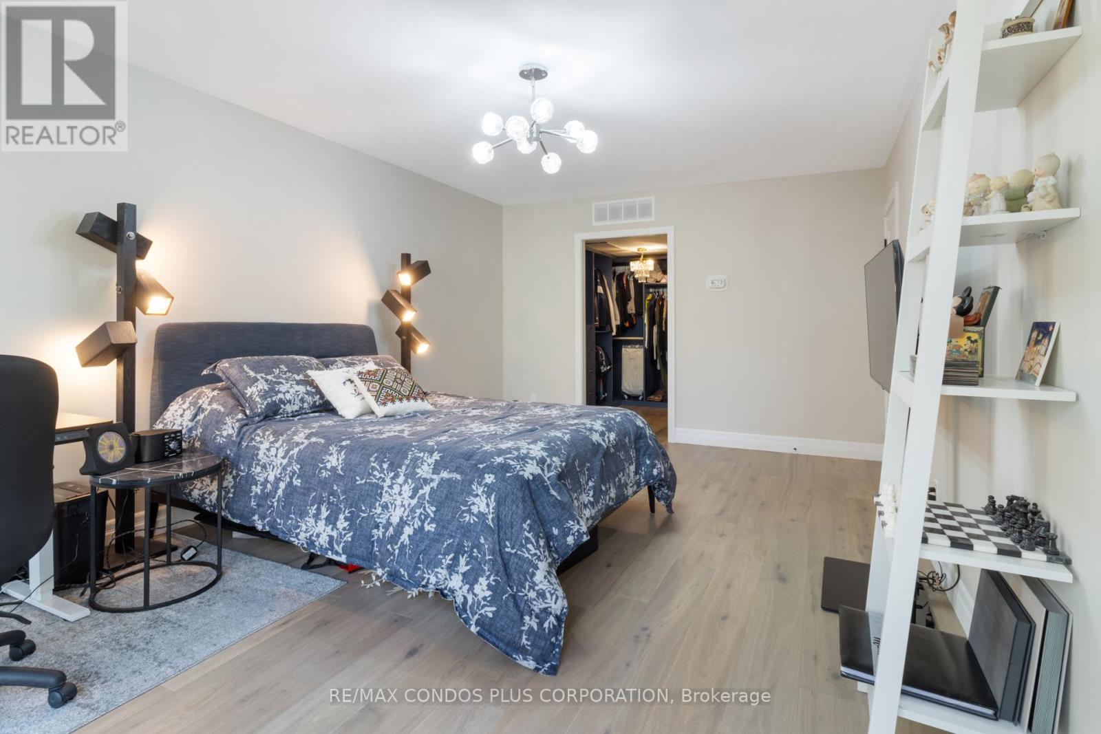 1318 - 55 Harbour Square, Toronto, Ontario  M5J 2L1 - Photo 18 - C12631490