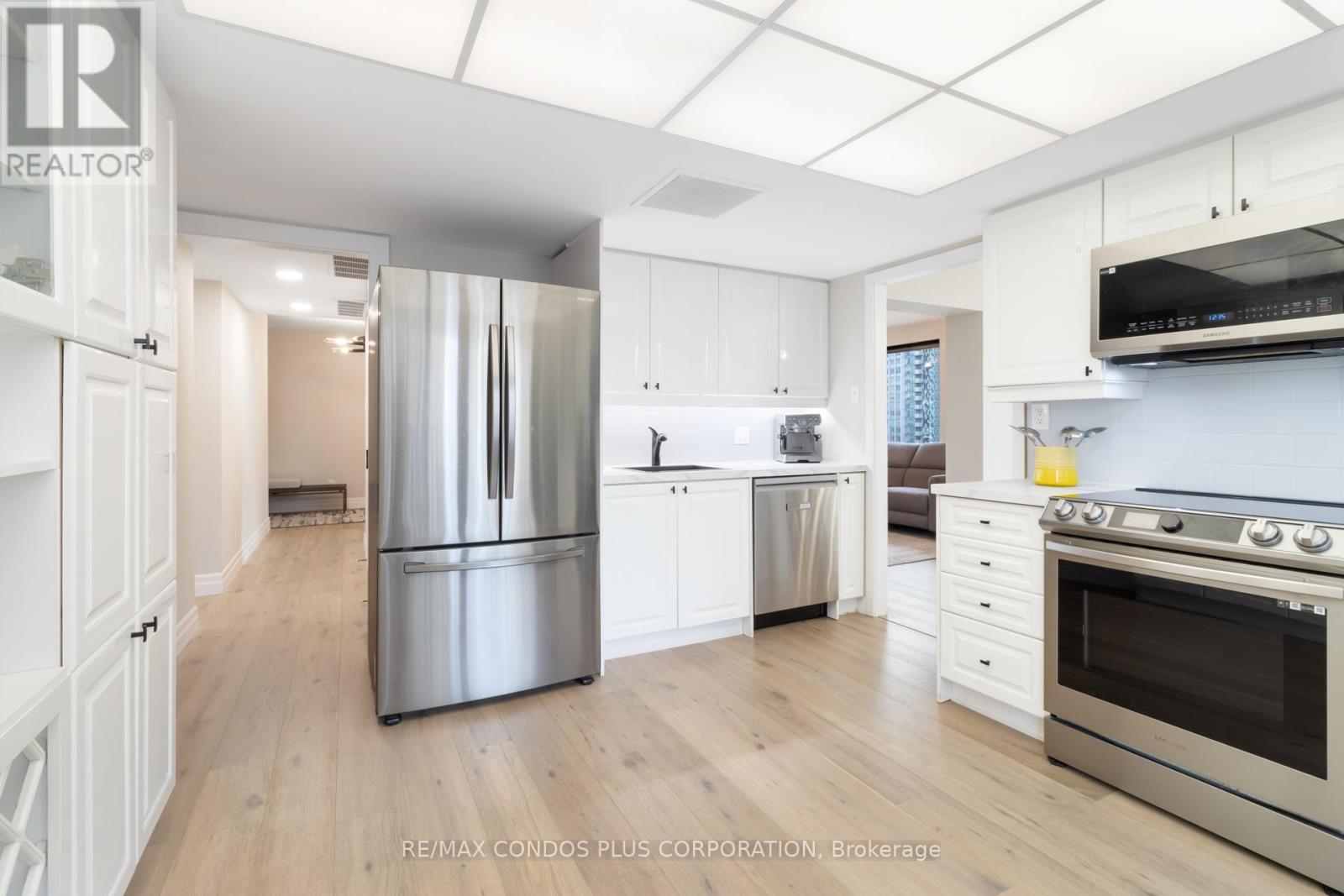 1318 - 55 Harbour Square, Toronto, Ontario  M5J 2L1 - Photo 27 - C12631490