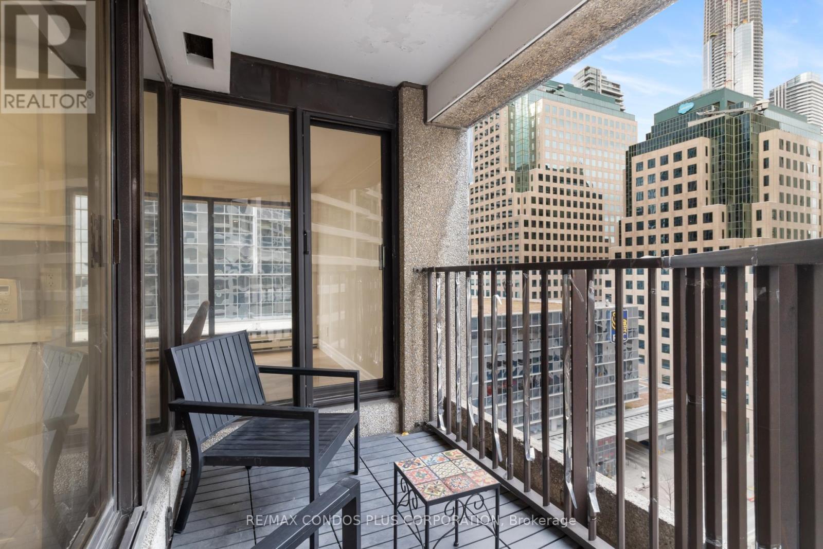 1318 - 55 Harbour Square, Toronto, Ontario  M5J 2L1 - Photo 32 - C12631490