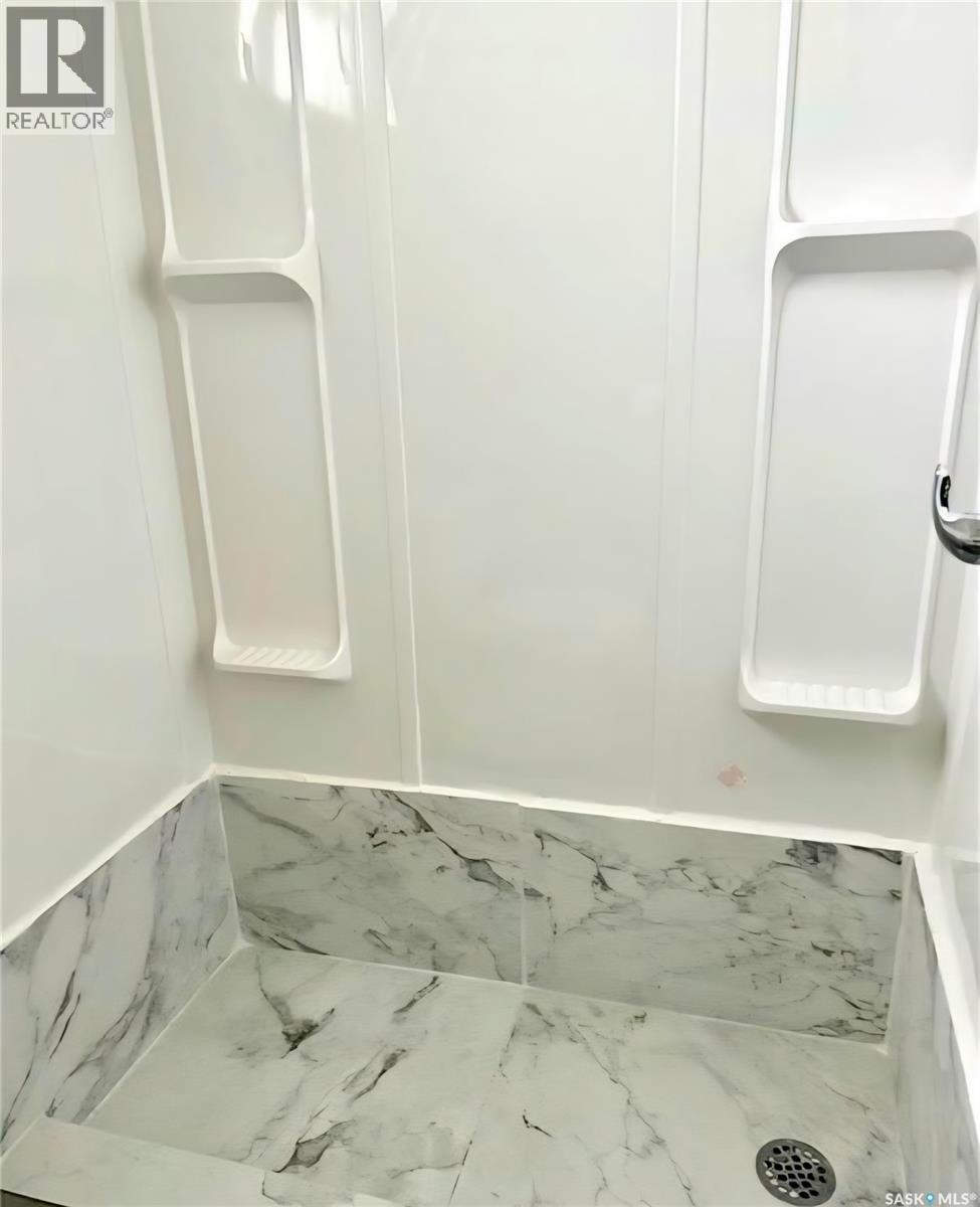 1450 Alexandra Street, Regina, Saskatchewan  S4T 4N8 - Photo 9 - SK025604