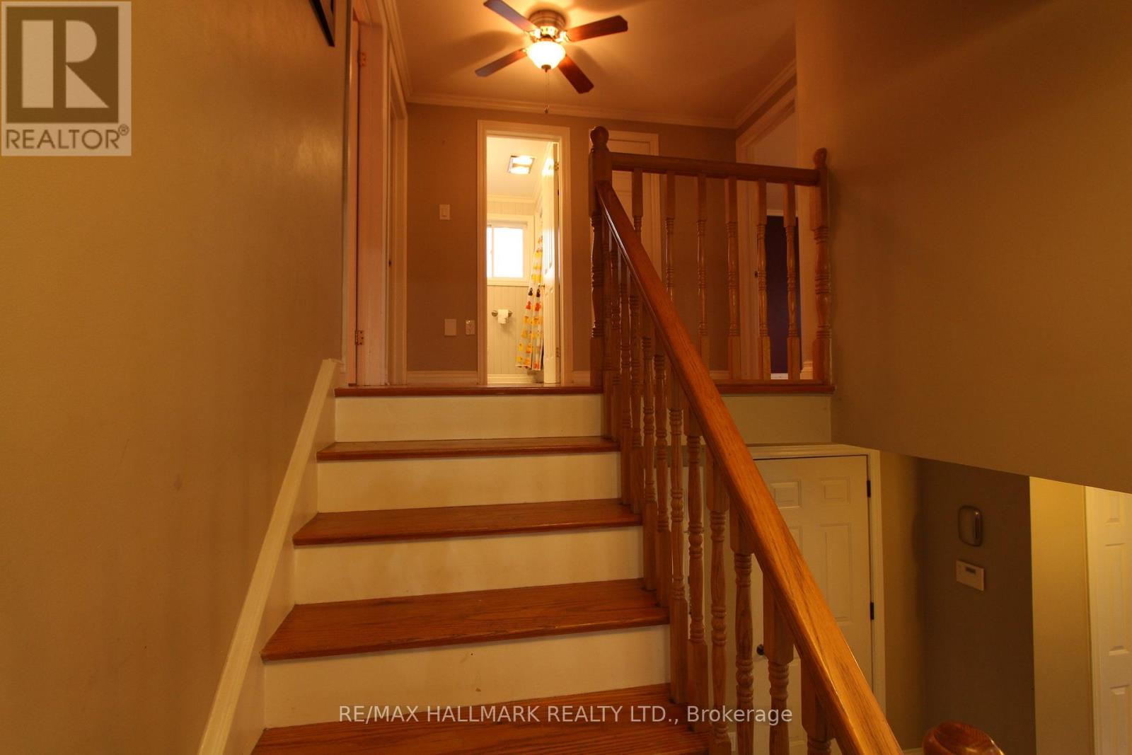 Entire House - 8 Meadowland Avenue, Barrie (Allandale Heights), Ontario  L4N 2Y4 - Photo 10 - S12631496