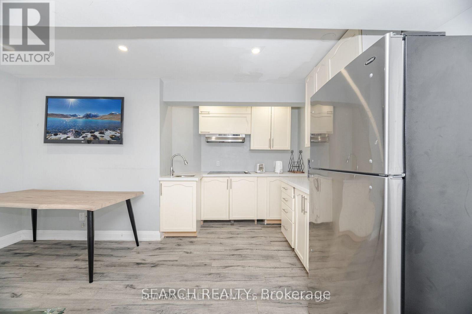 Basement - 20 Delmonico Road, Brampton, Ontario  L6P 2K5 - Photo 7 - W12631488