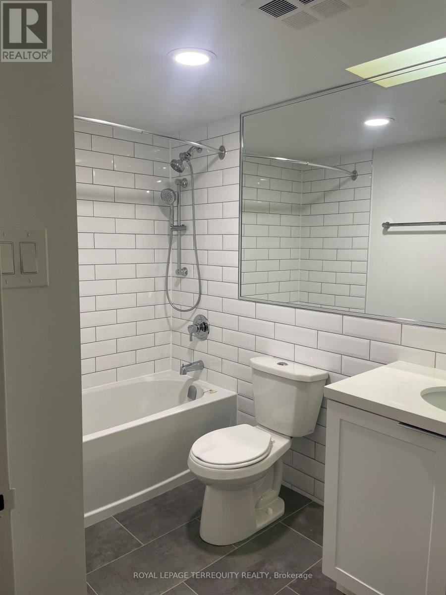 806 - 2091 Hurontario Street, Mississauga, Ontario  L5A 4E6 - Photo 24 - W12631494