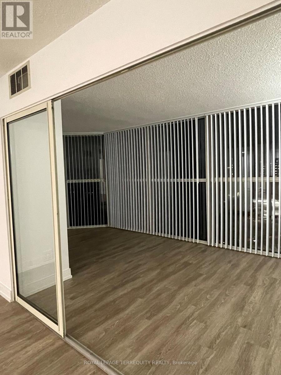 806 - 2091 Hurontario Street, Mississauga, Ontario  L5A 4E6 - Photo 6 - W12631494