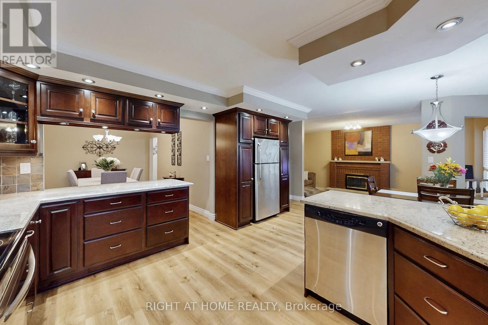 2737 Hammond Road, Mississauga, Ontario  L5K 2M5 - Photo 12 - W12631498