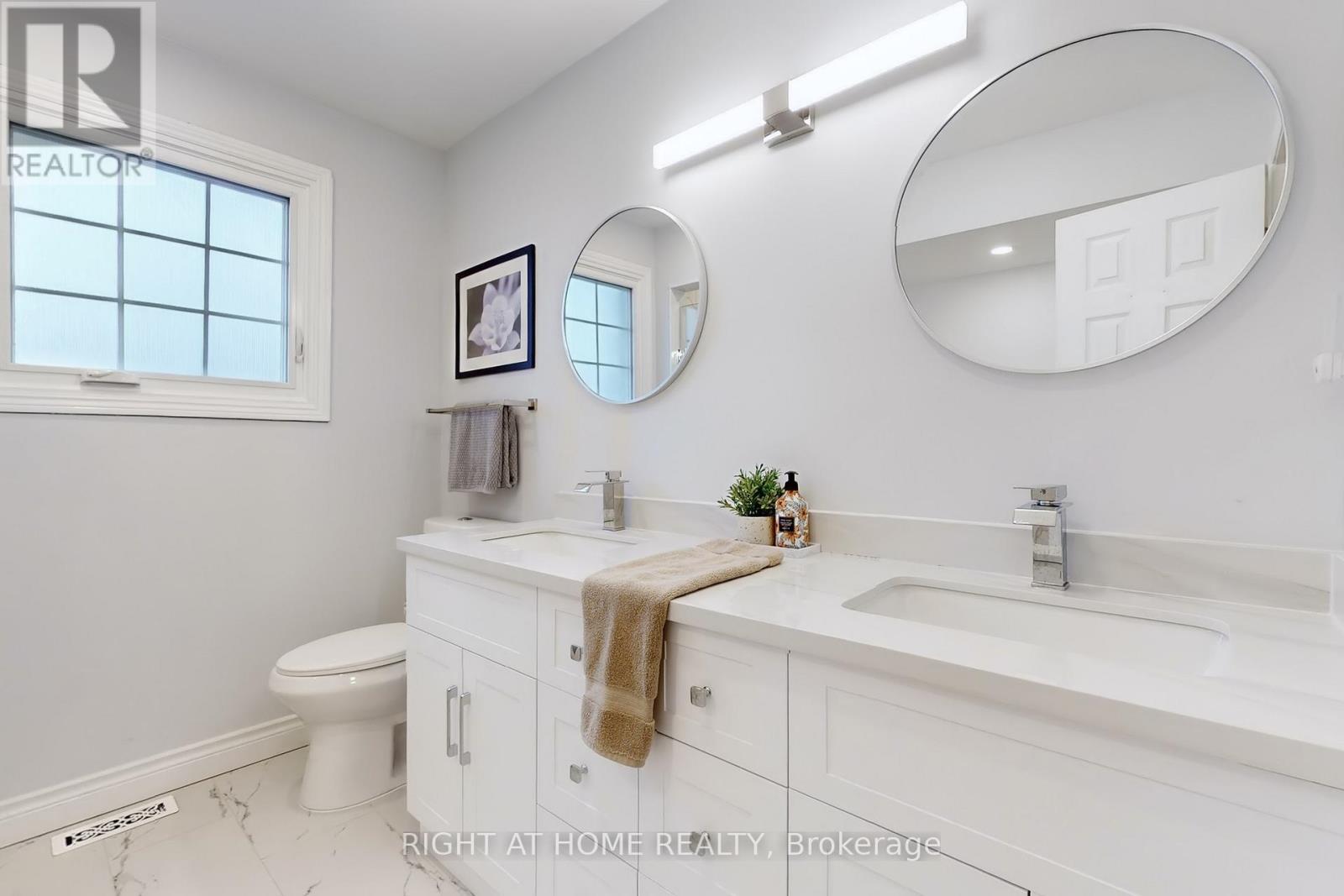 2737 Hammond Road, Mississauga, Ontario  L5K 2M5 - Photo 23 - W12631498