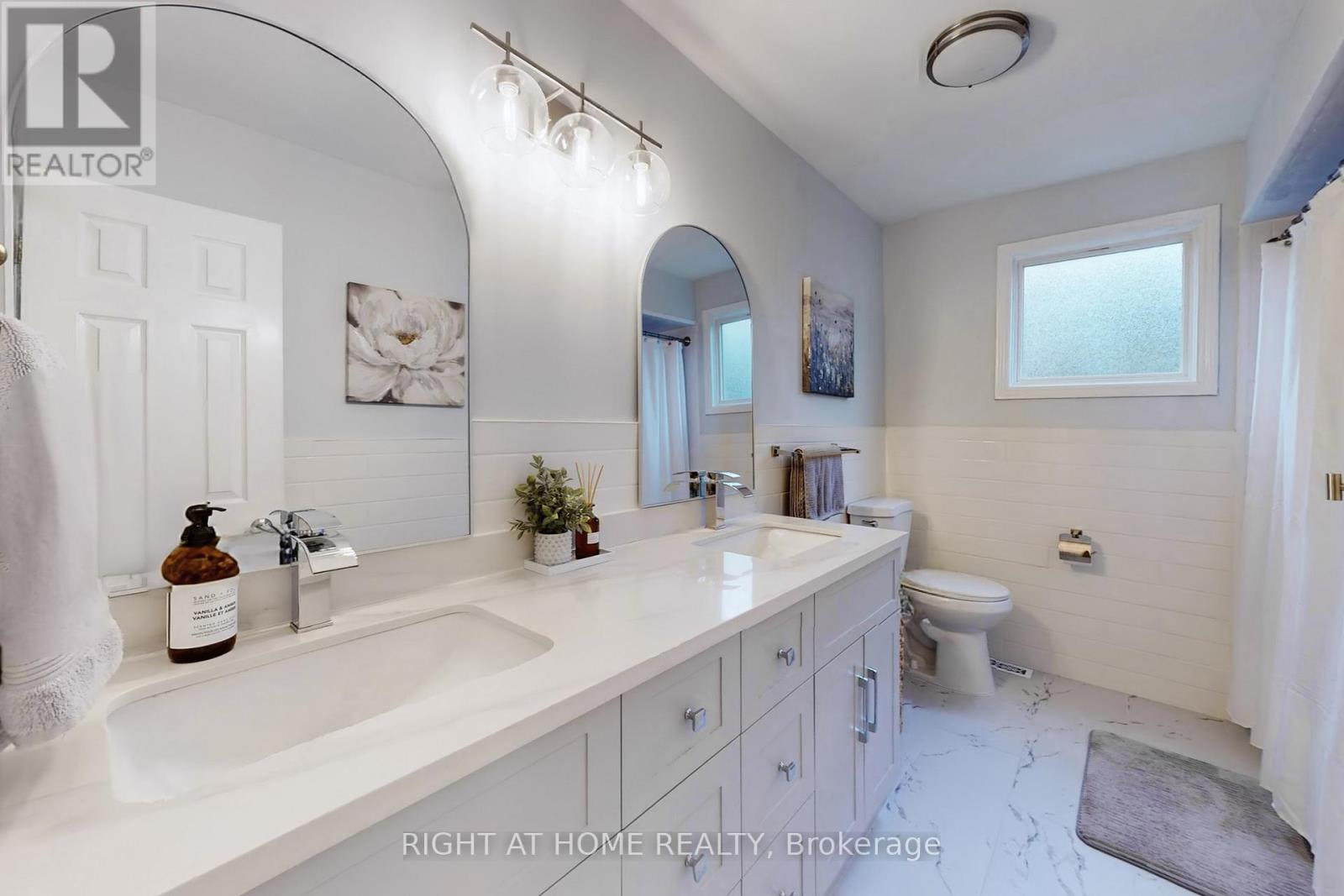 2737 Hammond Road, Mississauga, Ontario  L5K 2M5 - Photo 32 - W12631498