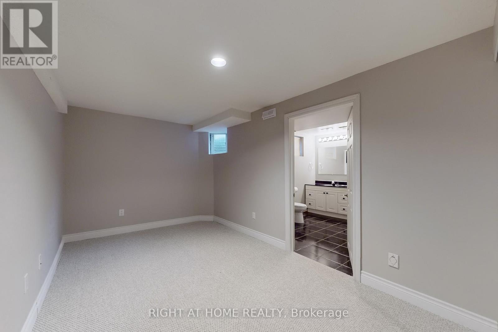 2737 Hammond Road, Mississauga, Ontario  L5K 2M5 - Photo 36 - W12631498