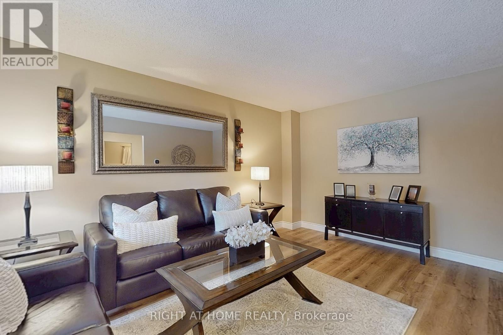 2737 Hammond Road, Mississauga, Ontario  L5K 2M5 - Photo 4 - W12631498