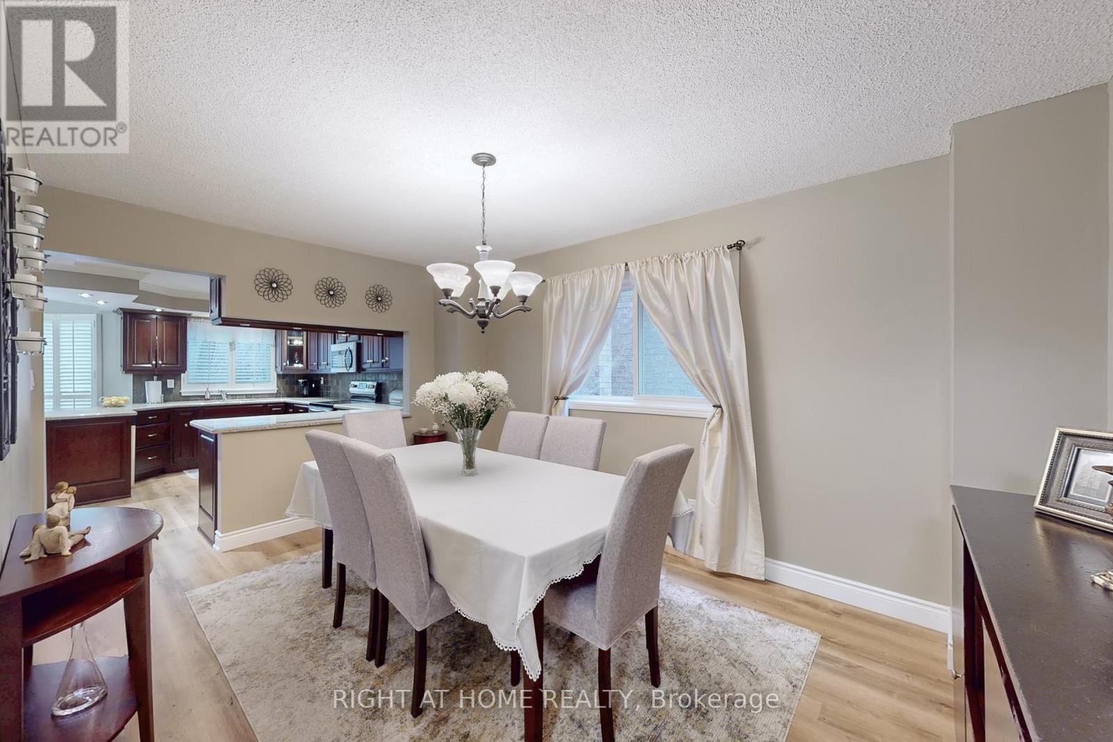 2737 Hammond Road, Mississauga, Ontario  L5K 2M5 - Photo 7 - W12631498