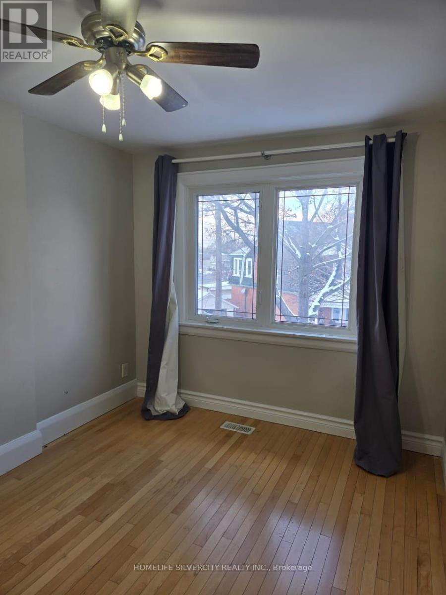 59 Bartonville Avenue W, Toronto (Mount Dennis), Ontario  M6M 2B4 - Photo 19 - W12631500