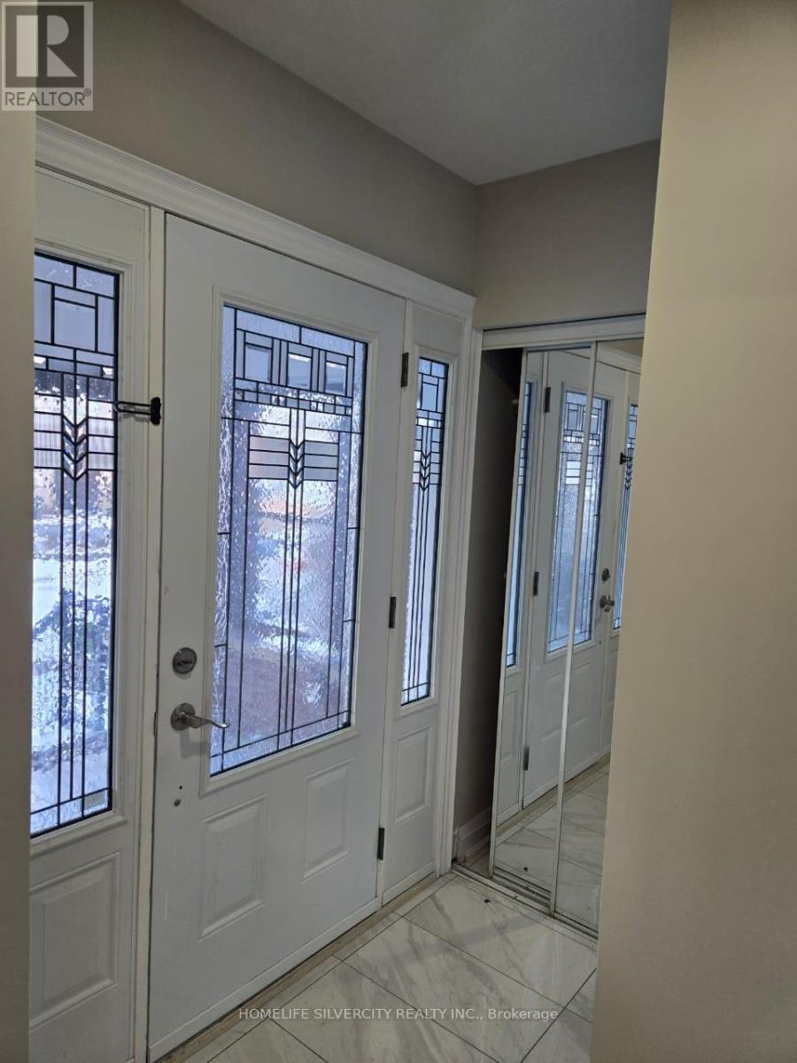 59 Bartonville Avenue W, Toronto (Mount Dennis), Ontario  M6M 2B4 - Photo 3 - W12631500