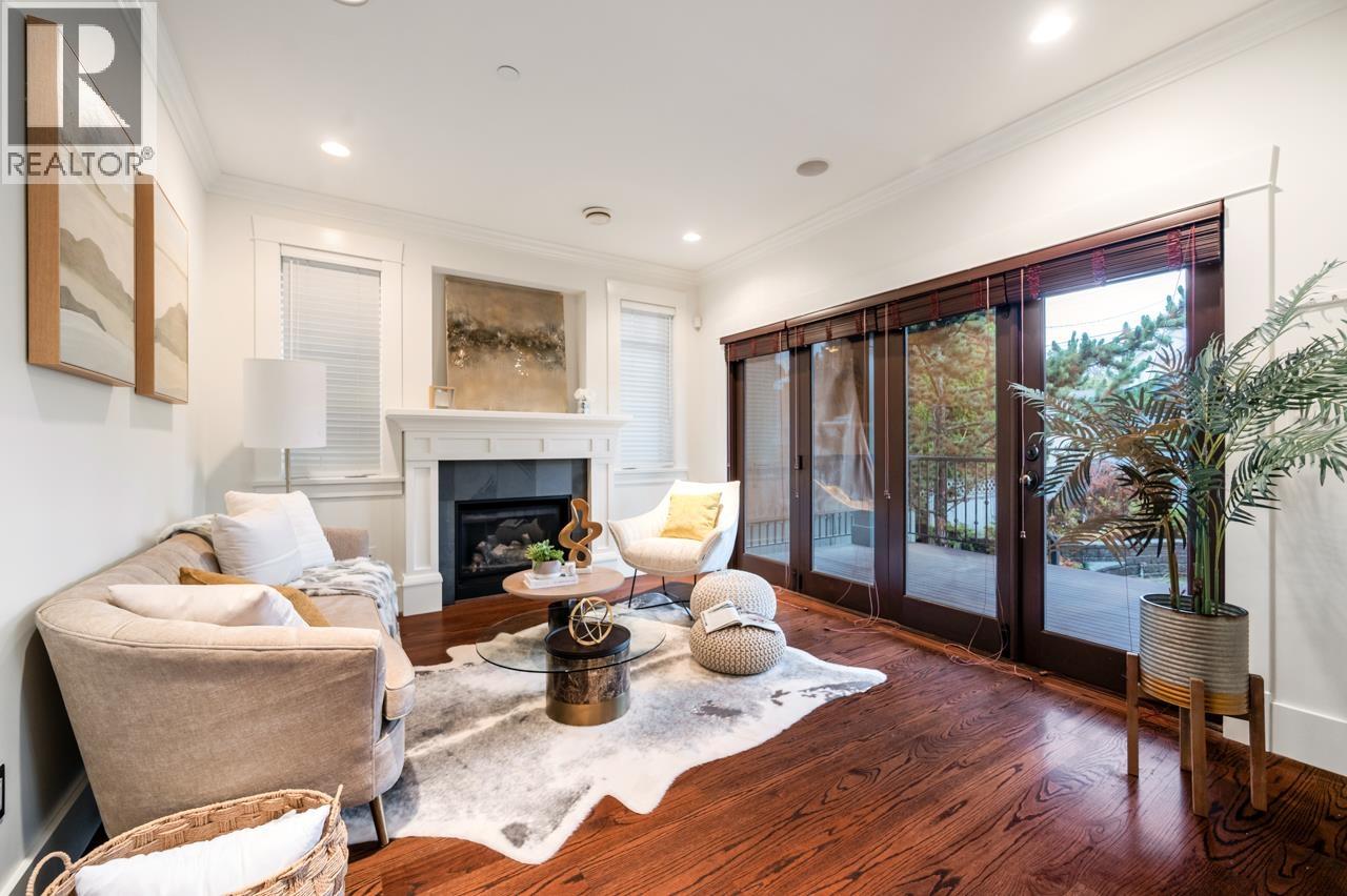 2031 W 45th Avenue, Vancouver, British Columbia  V6M 2H8 - Photo 9 - R3073569