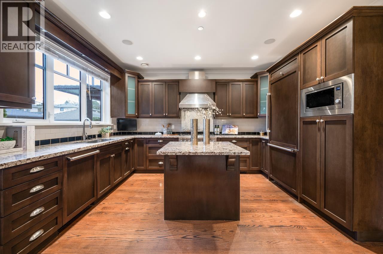 2031 W 45th Avenue, Vancouver, British Columbia  V6M 2H8 - Photo 8 - R3073569