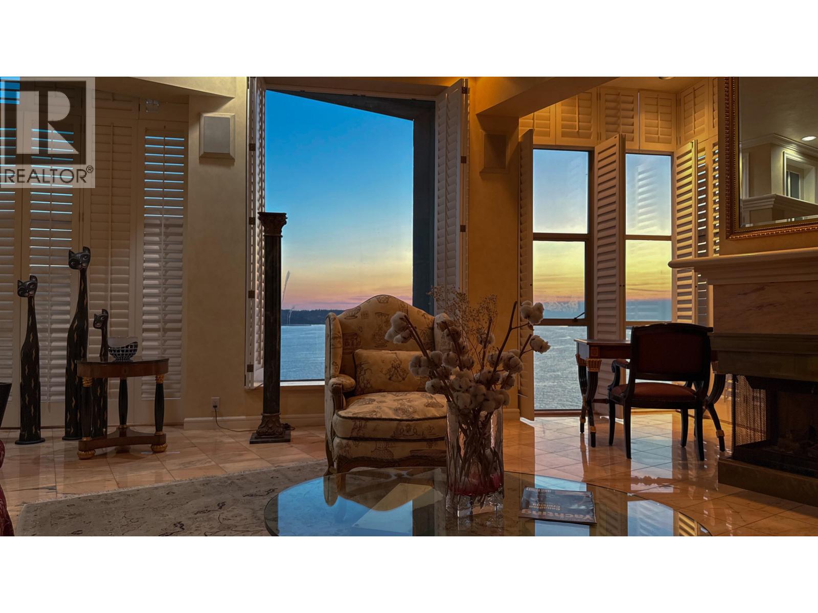 17 1861 Beach Avenue, Vancouver, British Columbia  V7Y 1B8 - Photo 34 - R3055949