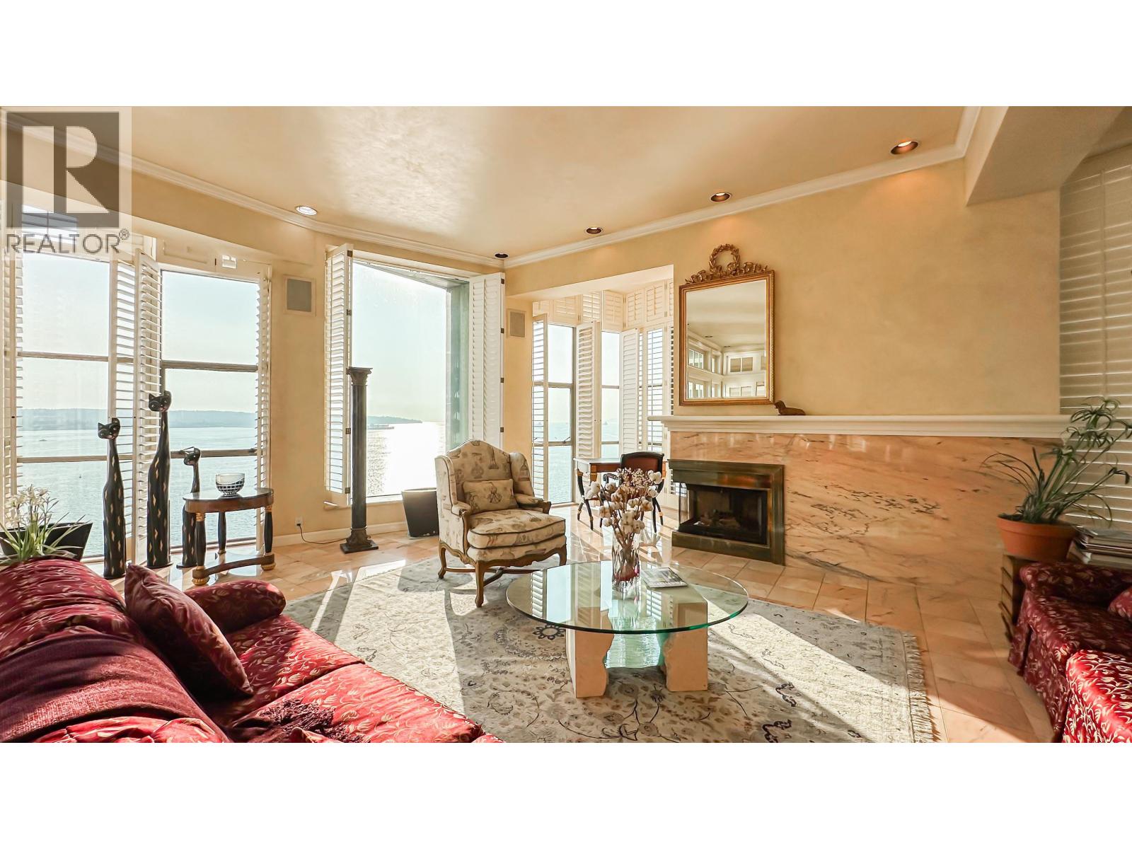 17 1861 Beach Avenue, Vancouver, British Columbia  V7Y 1B8 - Photo 12 - R3055949