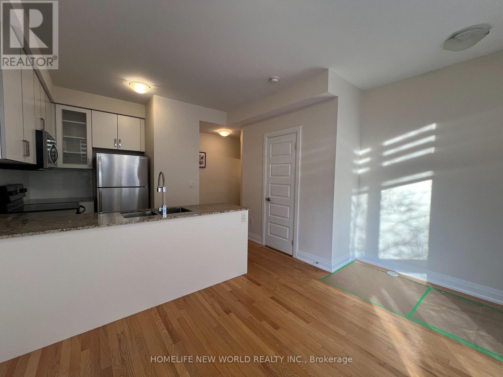 23 - 15 Eldora Avenue, Toronto (Newtonbrook West), Ontario  M2M 0B5 - Photo 6 - C12631518