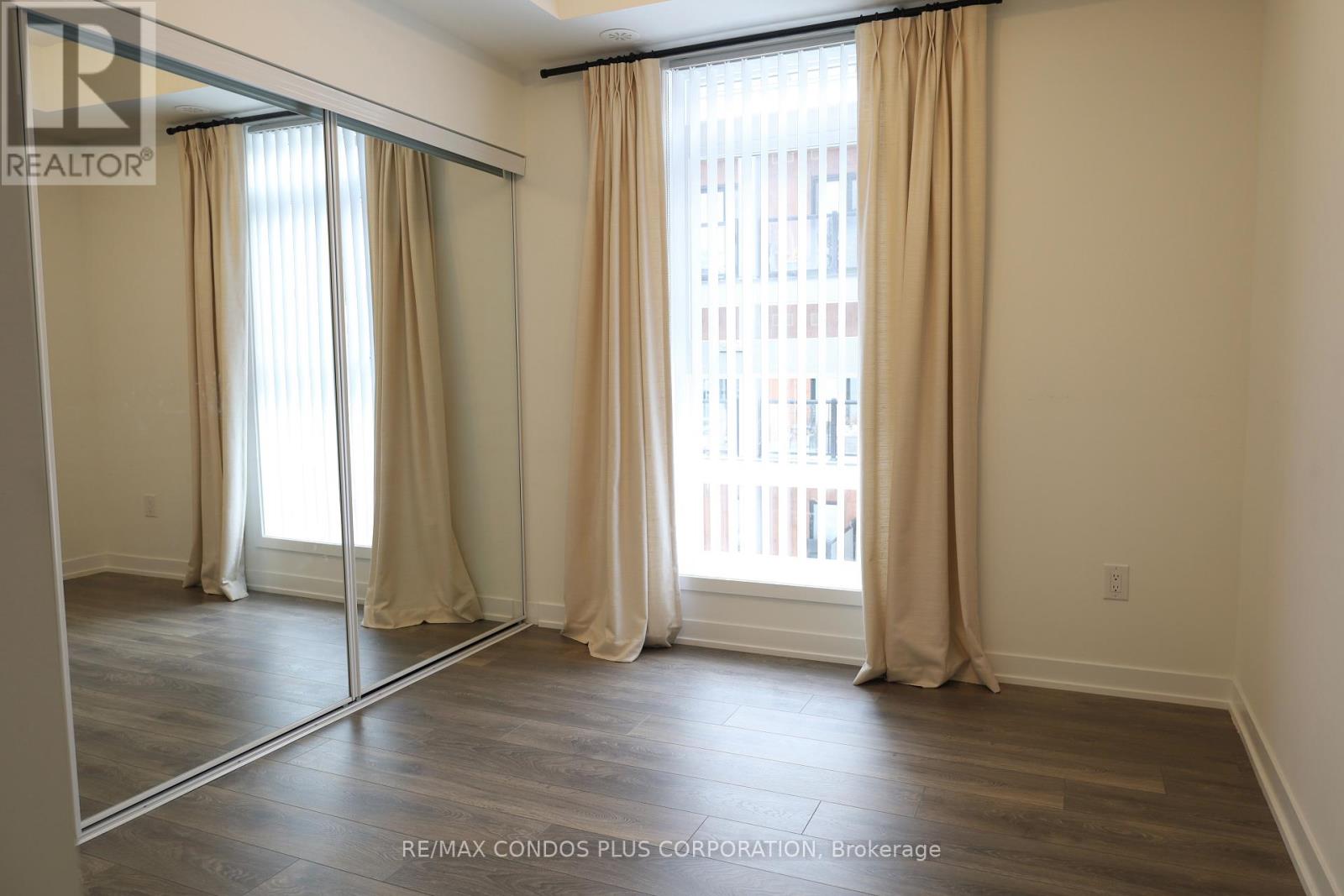 201 - 100 Canon Jackson Drive, Toronto, Ontario  M6M 0C1 - Photo 10 - W12631514