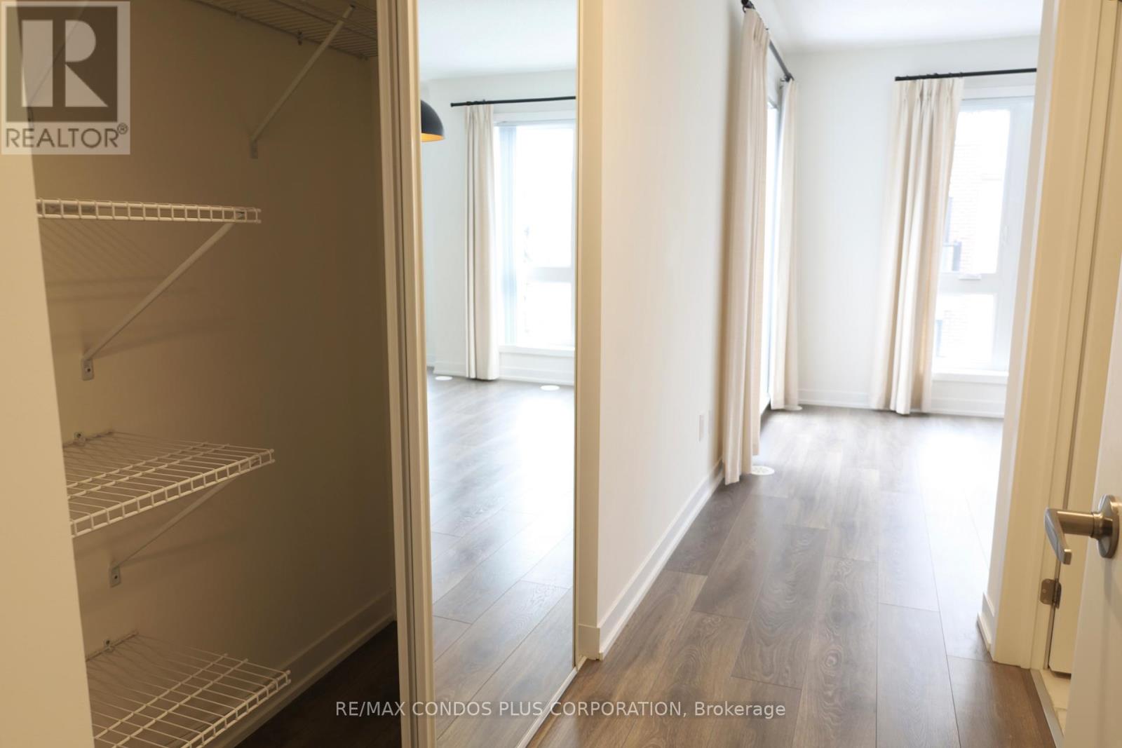 201 - 100 Canon Jackson Drive, Toronto, Ontario  M6M 0C1 - Photo 13 - W12631514