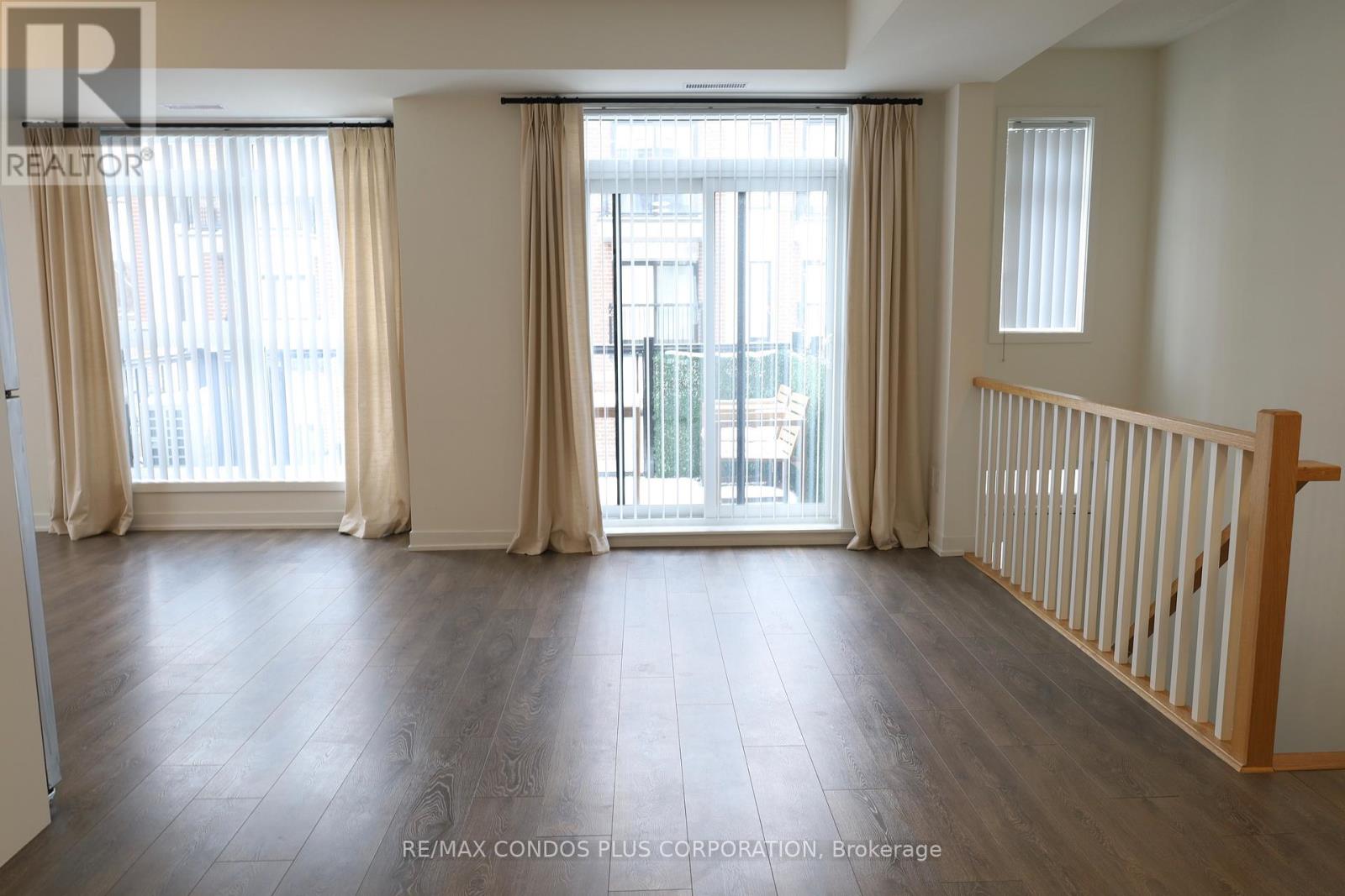 201 - 100 Canon Jackson Drive, Toronto, Ontario  M6M 0C1 - Photo 3 - W12631514