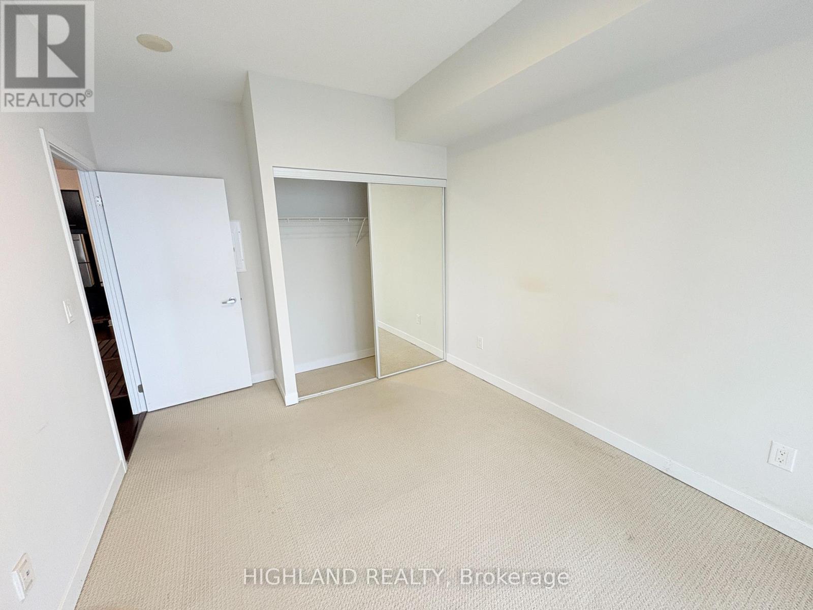 1906 - 365 Prince Of Wales Drive, Mississauga (City Centre), Ontario  L5B 0G6 - Photo 11 - W12631516