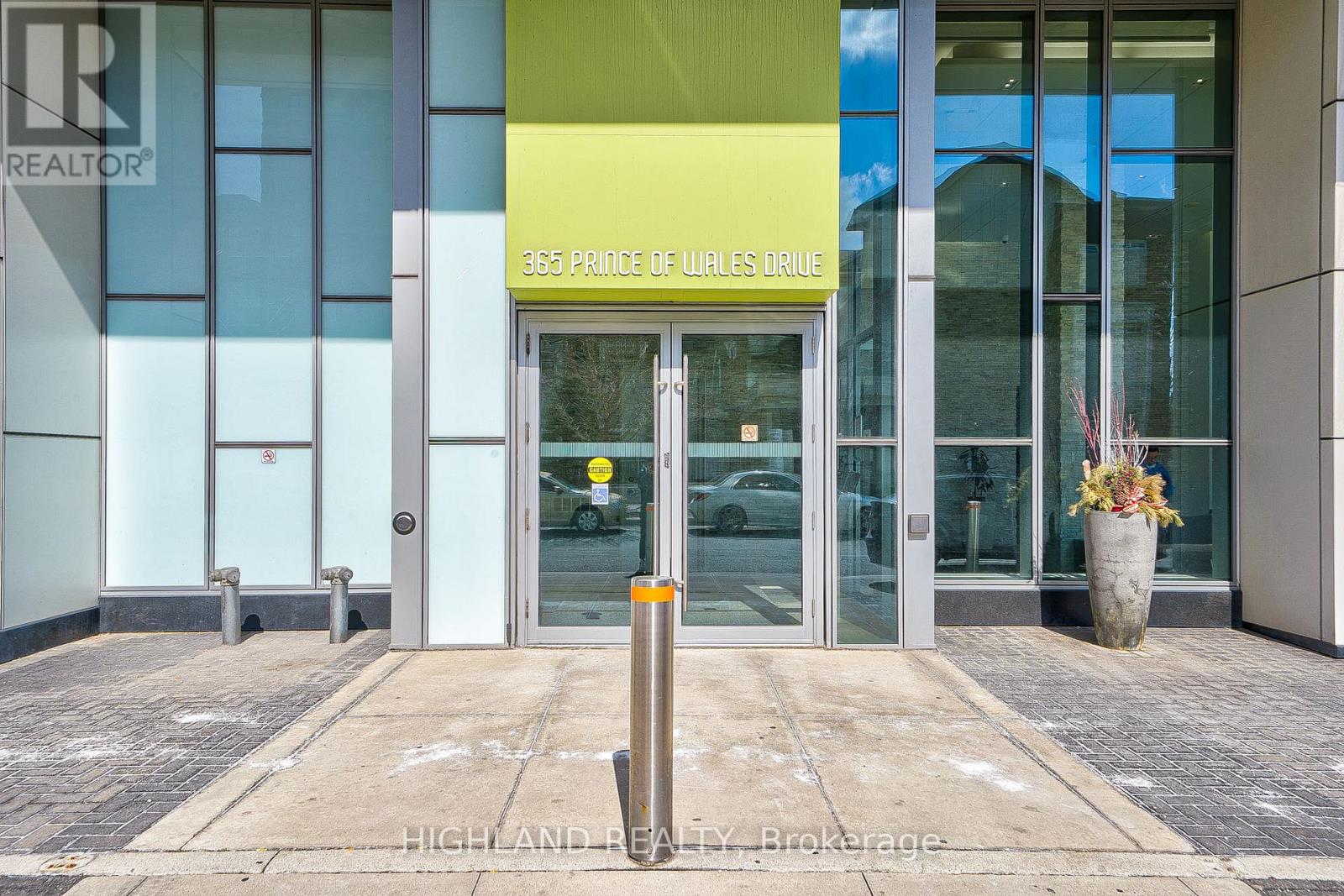 1906 - 365 Prince Of Wales Drive, Mississauga (City Centre), Ontario  L5B 0G6 - Photo 2 - W12631516