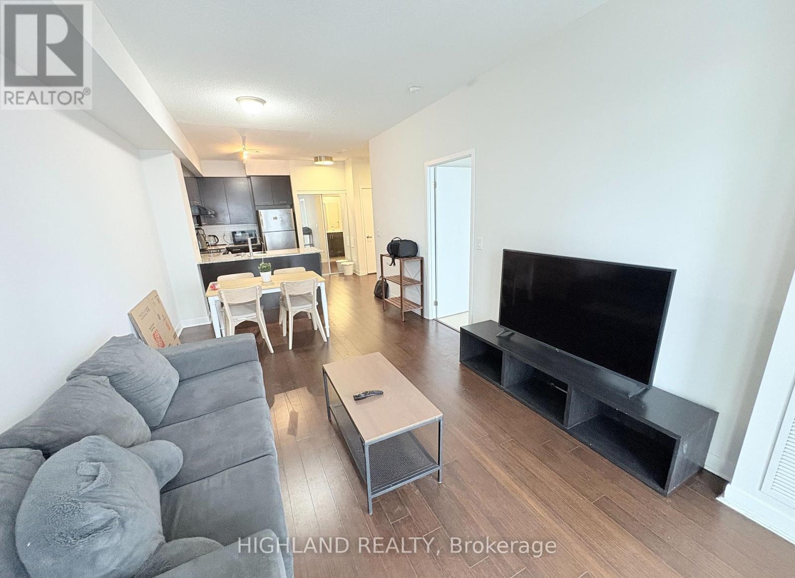 1906 - 365 Prince Of Wales Drive, Mississauga (City Centre), Ontario  L5B 0G6 - Photo 5 - W12631516