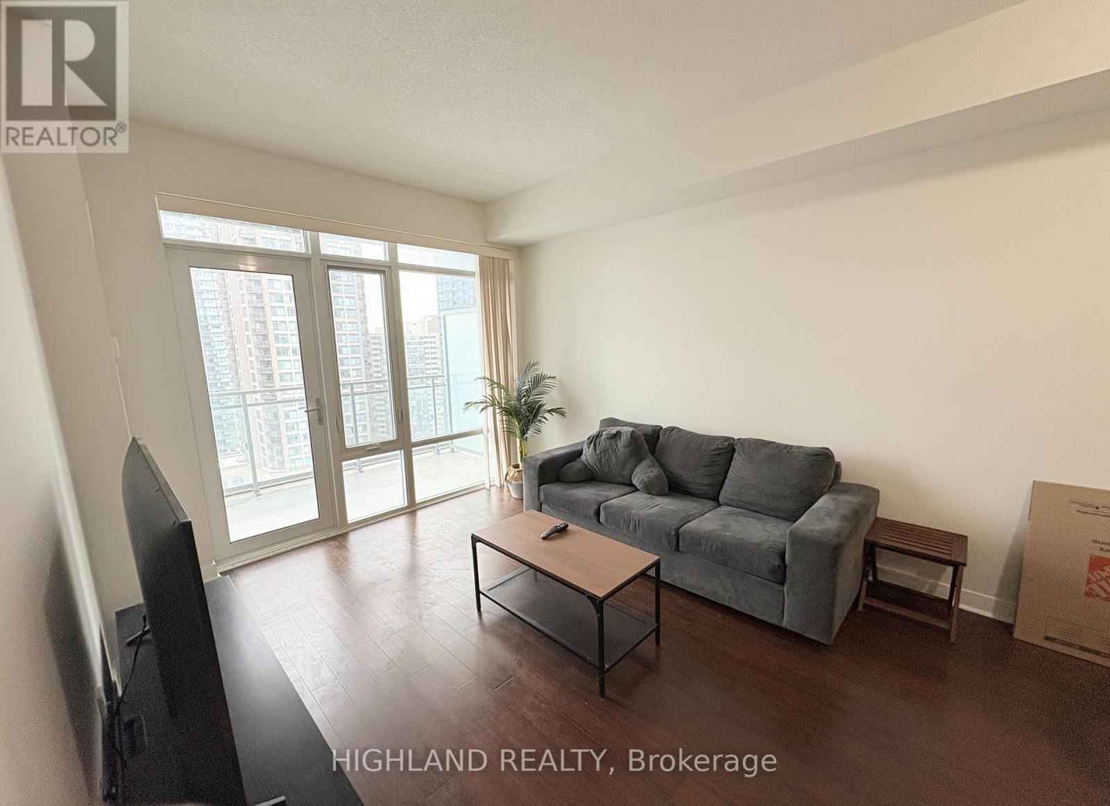 1906 - 365 Prince Of Wales Drive, Mississauga (City Centre), Ontario  L5B 0G6 - Photo 7 - W12631516