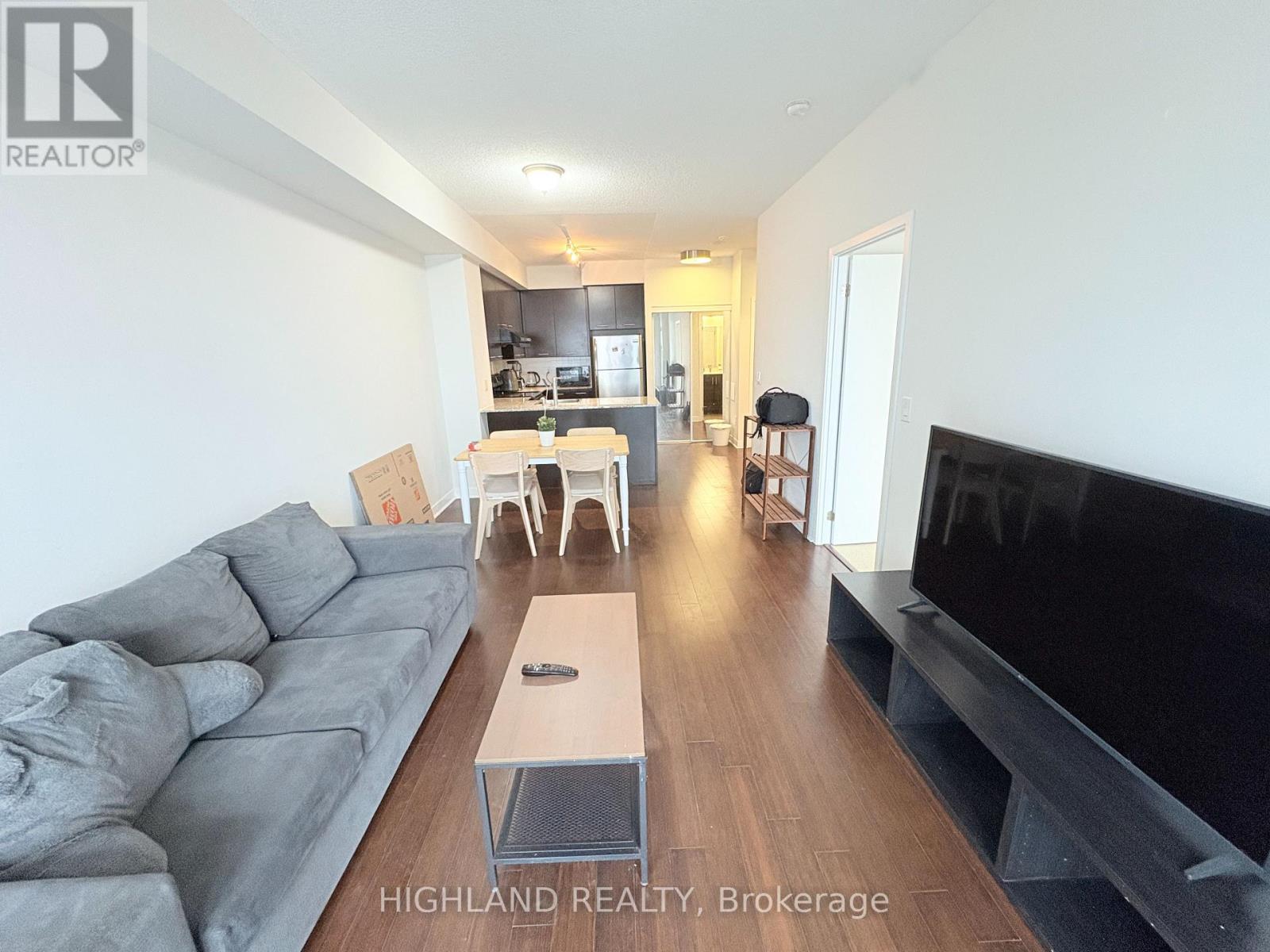 1906 - 365 Prince Of Wales Drive, Mississauga (City Centre), Ontario  L5B 0G6 - Photo 9 - W12631516