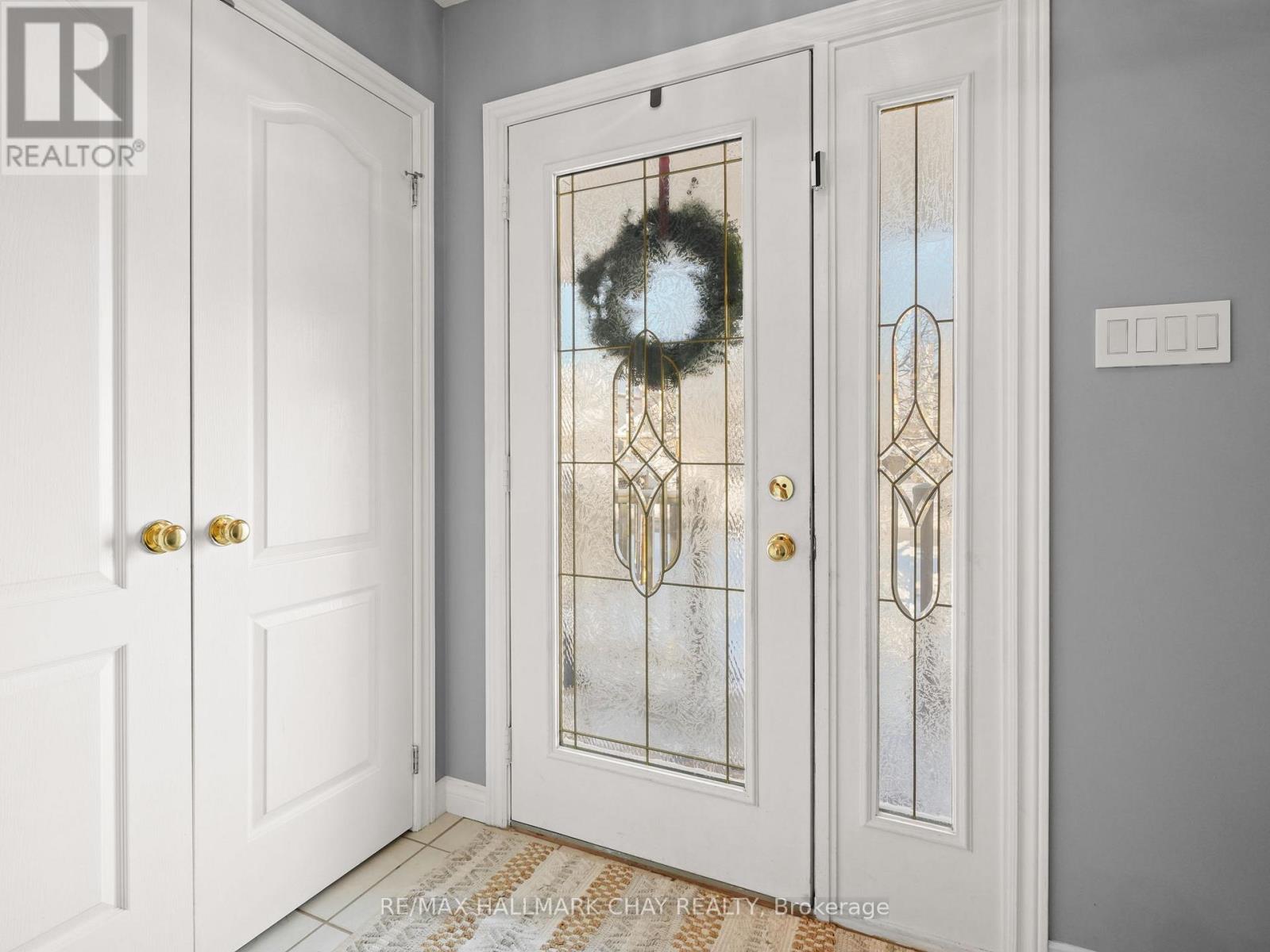 5 Shephard Avenue, New Tecumseth, Ontario  L9R 2E6 - Photo 4 - N12630256