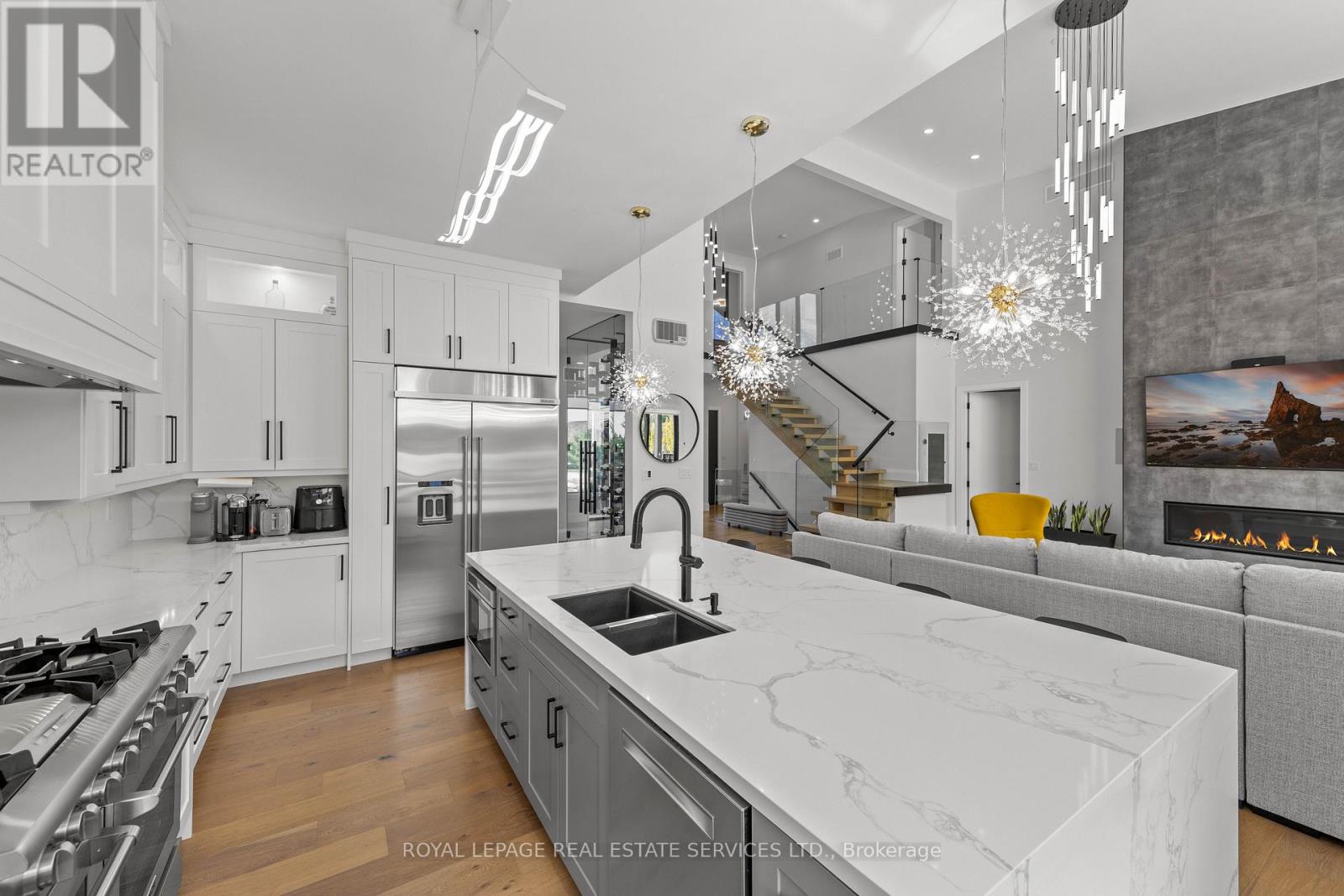 118 Barton Boulevard, Blue Mountains, Ontario  N0H 1J0 - Photo 7 - X12408274