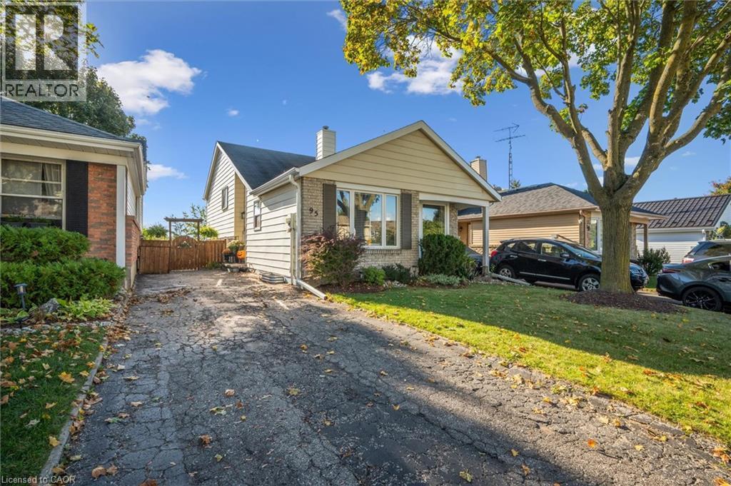 95 Macatee Place, Cambridge, Ontario  N1R 7G5 - Photo 3 - 40793815