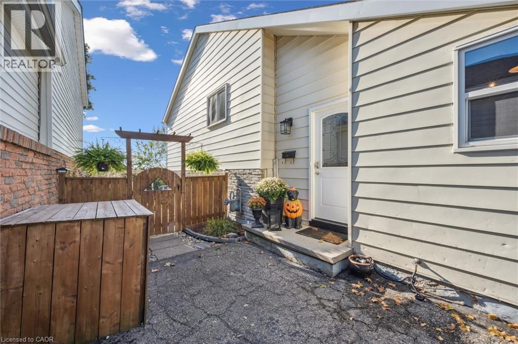 95 Macatee Place, Cambridge, Ontario  N1R 7G5 - Photo 4 - 40793815