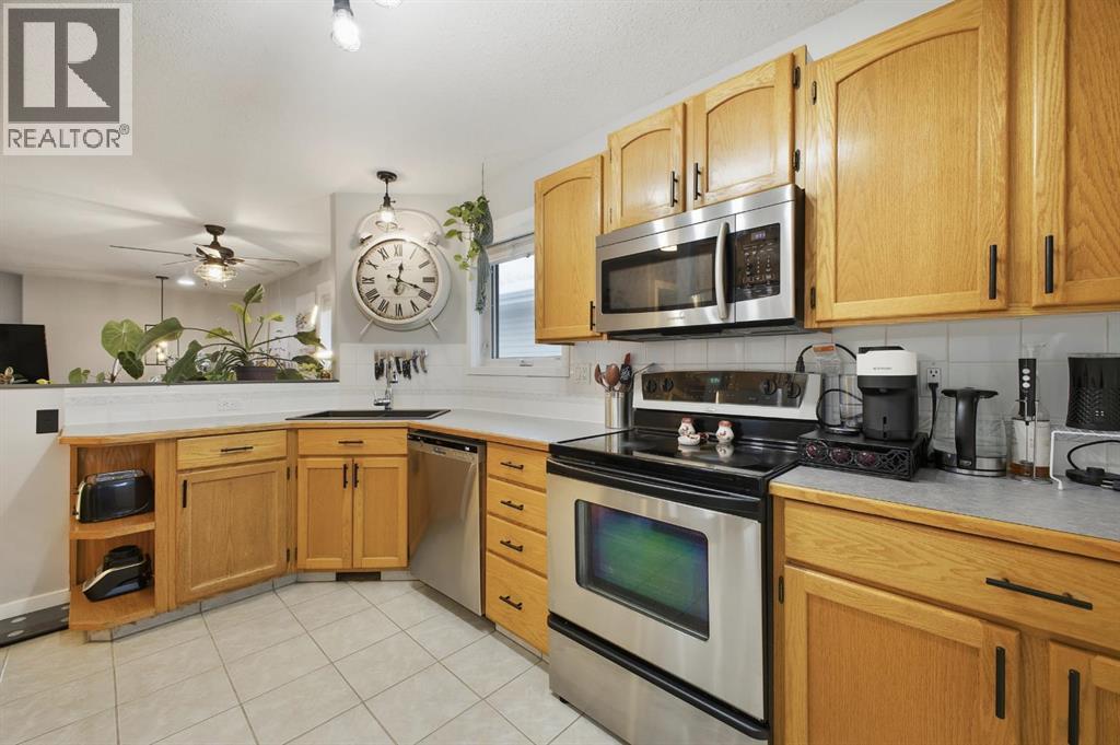 10 Halsall Street, Sylvan Lake, Alberta T4S 1T4 - Photo 6 - A2273601