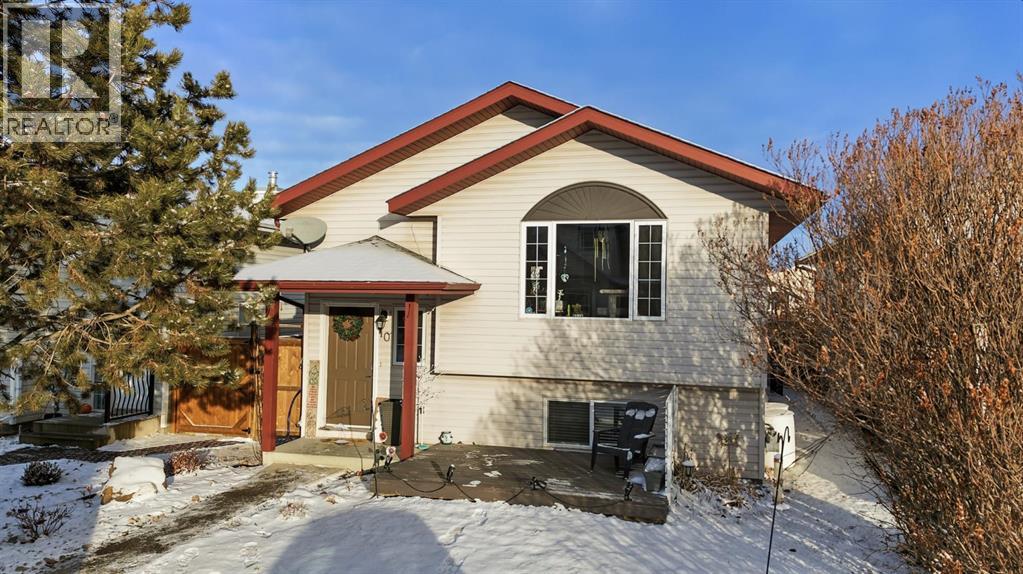 10 Halsall Street, Sylvan Lake, Alberta T4S 1T4 - Photo 1 - A2273601