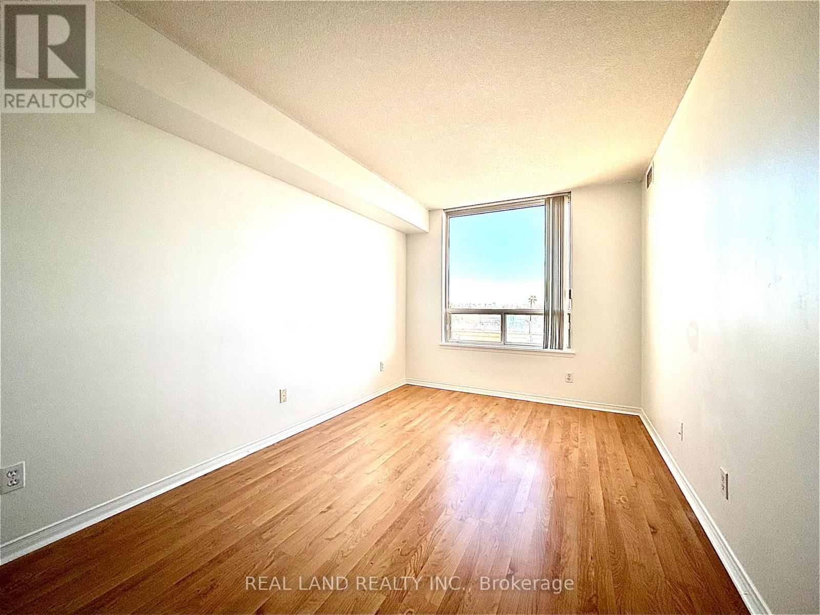 704 - 18 Hillcrest Avenue, Toronto, Ontario  M2N 6T5 - Photo 8 - C12631528