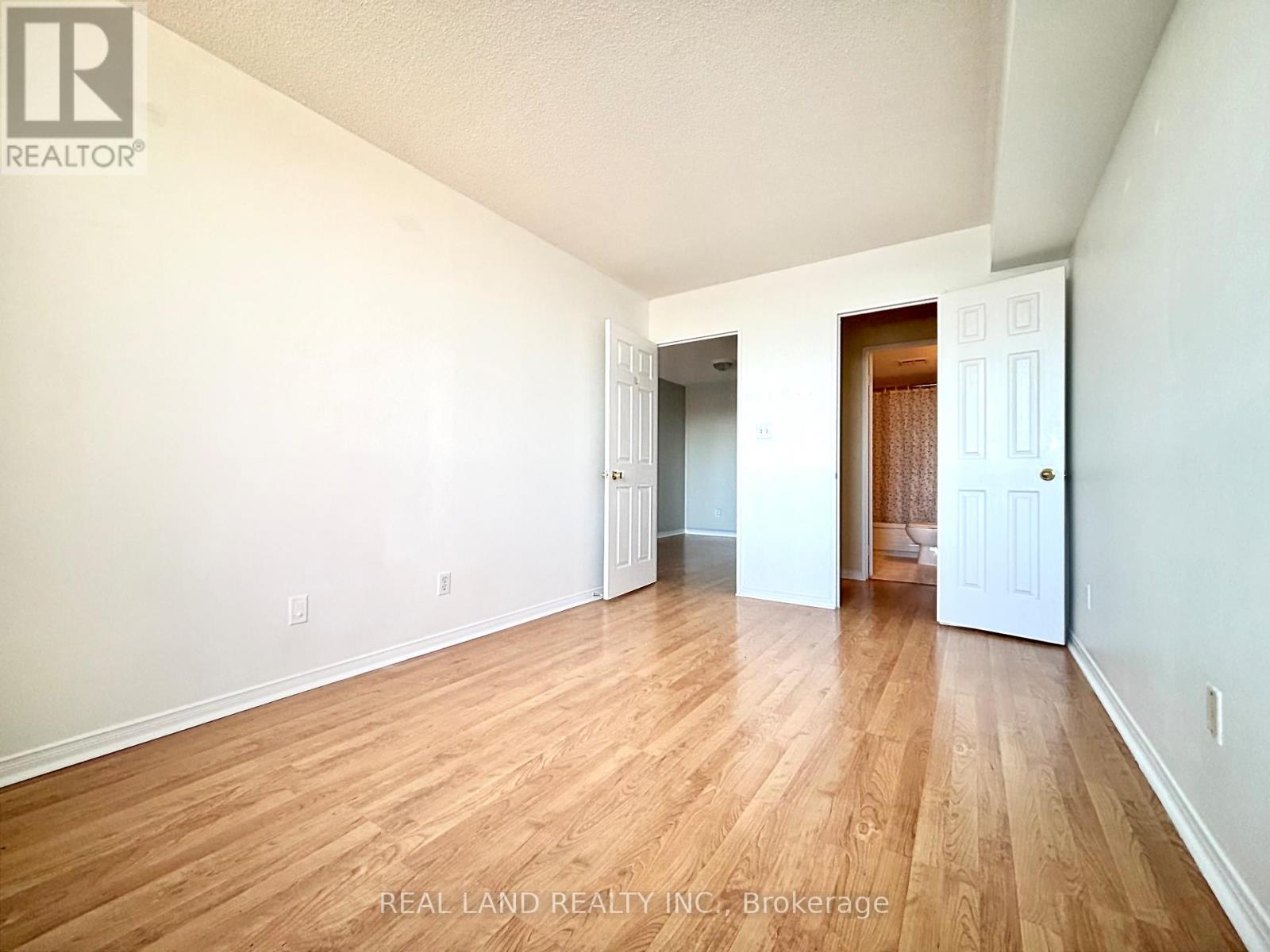 704 - 18 Hillcrest Avenue, Toronto, Ontario  M2N 6T5 - Photo 9 - C12631528