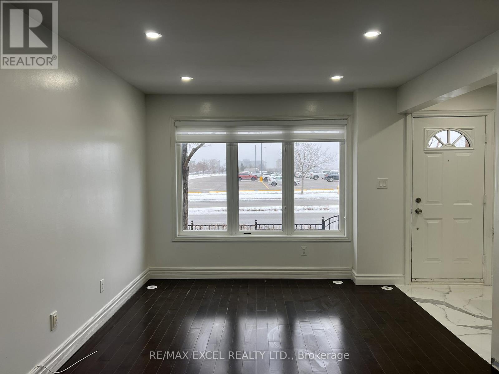 807 - 29 Rosebank Drive, Toronto (Malvern), Ontario  M1B 5Y7 - Photo 2 - E12631536