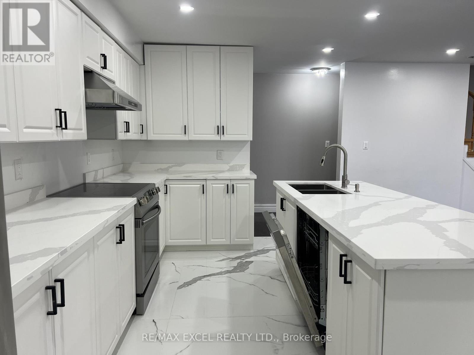 807 - 29 Rosebank Drive, Toronto (Malvern), Ontario  M1B 5Y7 - Photo 6 - E12631536