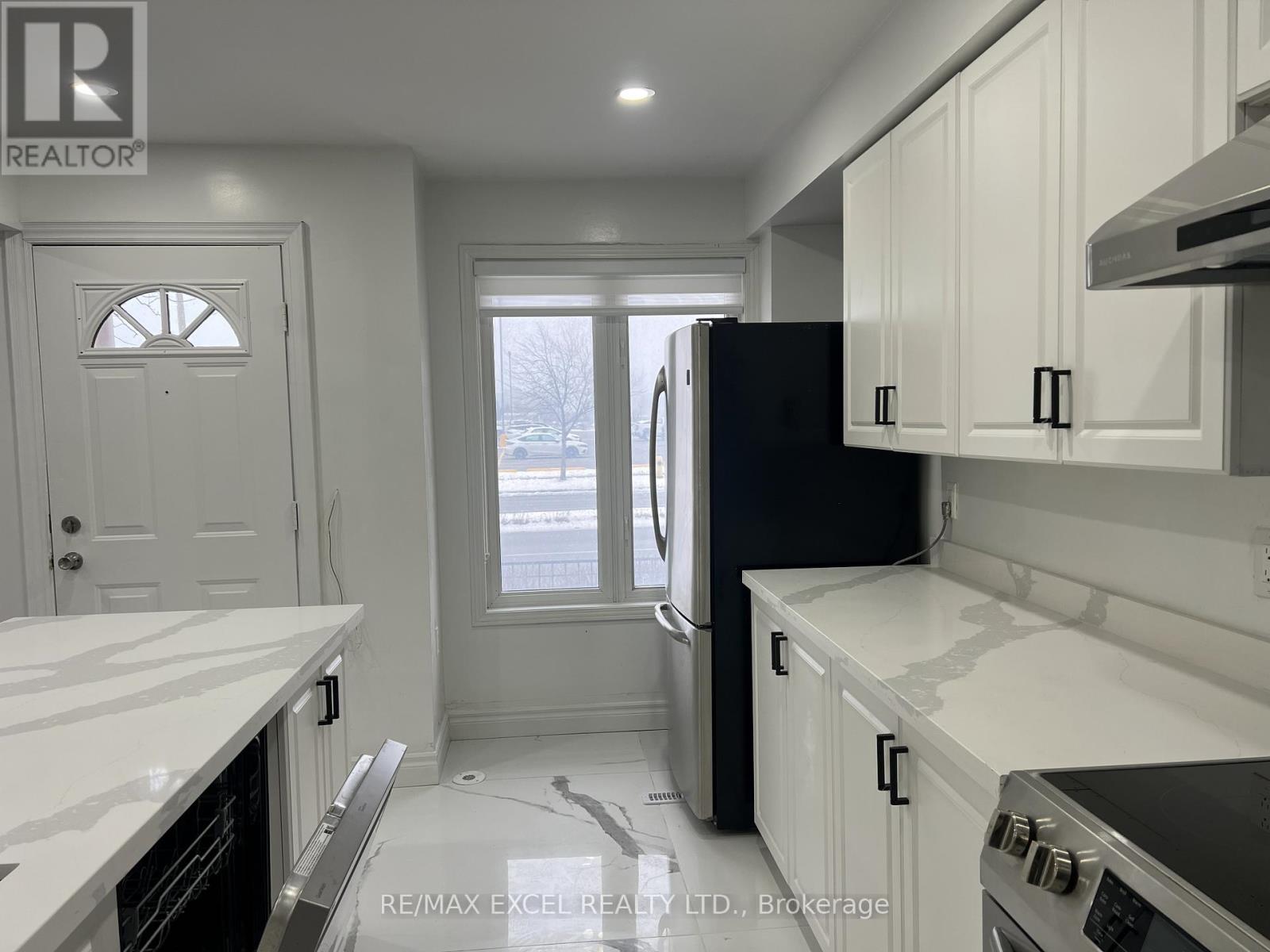 807 - 29 Rosebank Drive, Toronto (Malvern), Ontario  M1B 5Y7 - Photo 7 - E12631536