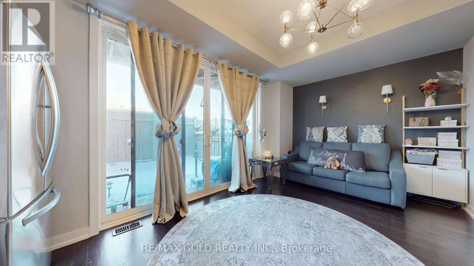 3 Glenngarry Crescent, Vaughan, Ontario  L6A 4Z4 - Photo 4 - N12631524