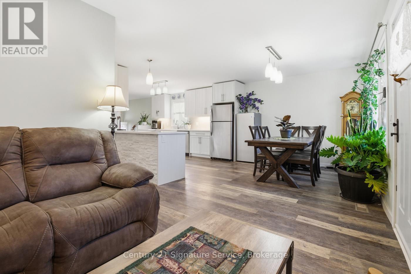 30 Louth Street, St. Catharines, Ontario  L2S 2T4 - Photo 25 - X12631538