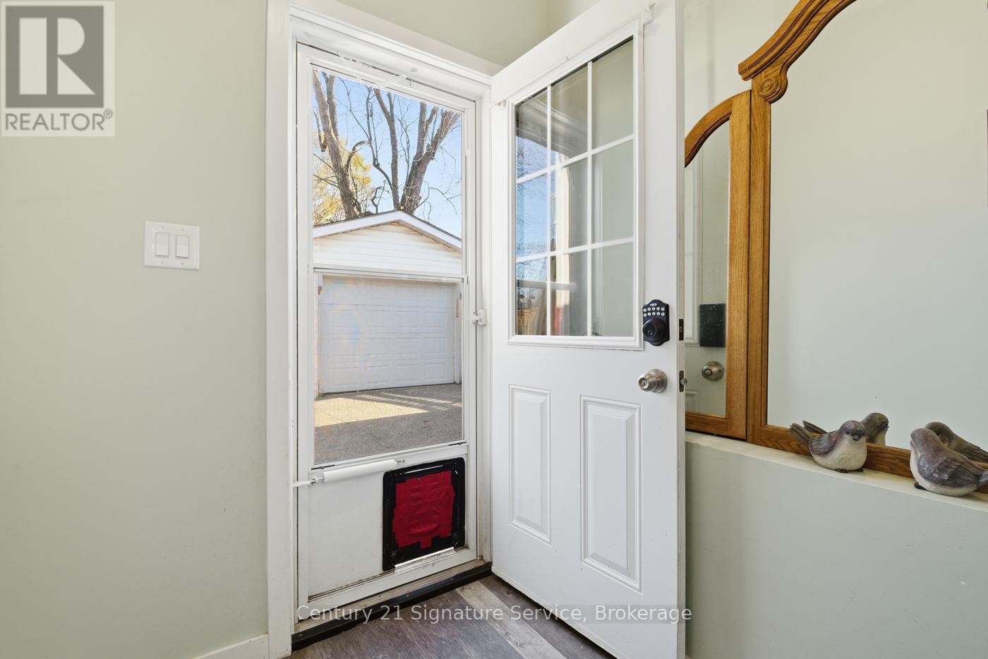 30 Louth Street, St. Catharines, Ontario  L2S 2T4 - Photo 26 - X12631538