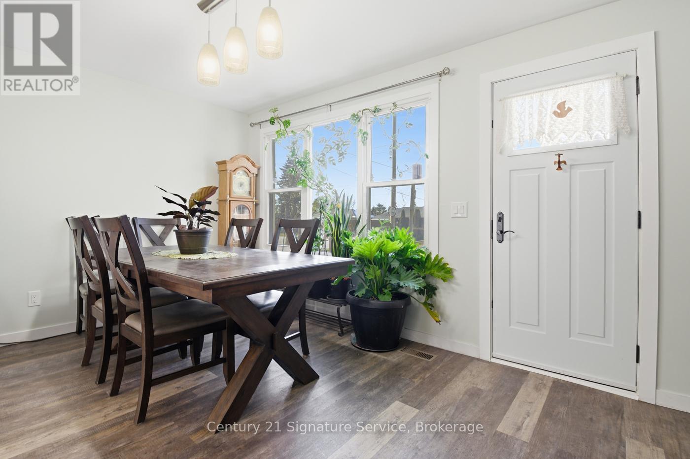 30 Louth Street, St. Catharines, Ontario  L2S 2T4 - Photo 35 - X12631538