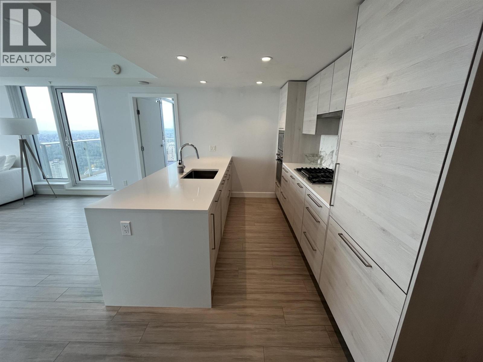 39fl Sub-Ph 4458 Beresford Street, Burnaby, British Columbia  V5H 0J1 - Photo 6 - R3070549