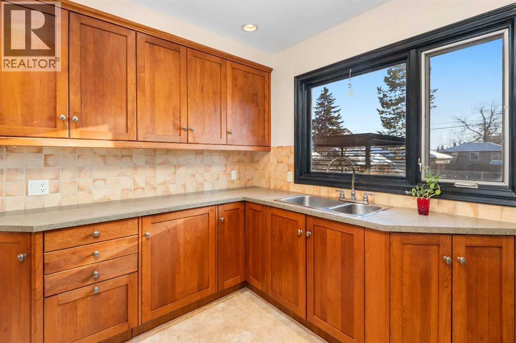 421 19 Avenue Ne, Calgary, Alberta T2E 1P4 - Photo 9 - A2274869