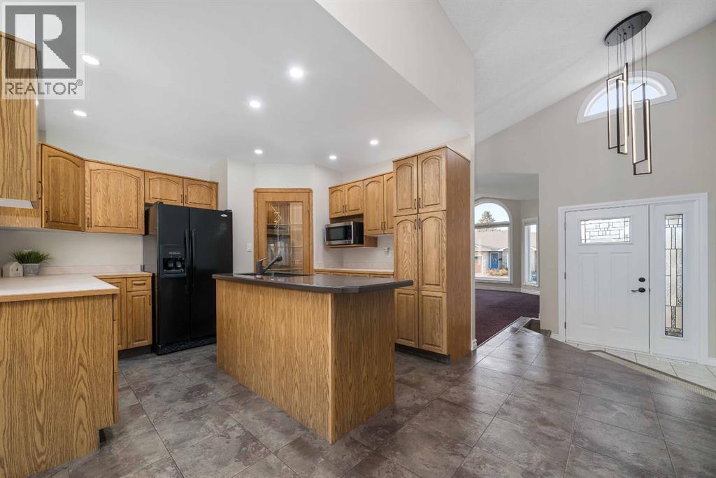 11 Redwood Place Se, Medicine Hat, Alberta T1B 4A1 - Photo 8 - A2272399